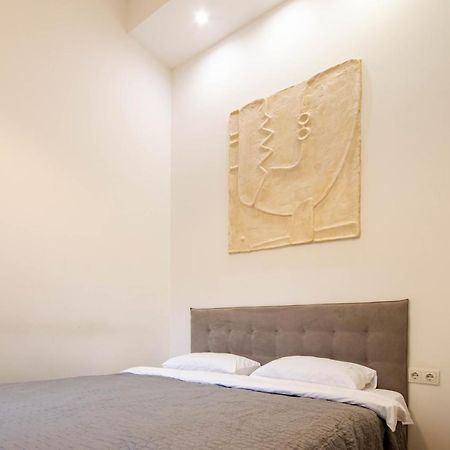 Kyiv White Apartment Kültér fotó